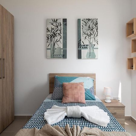 Modern 2Br Stylish Apartment With 2 Balconies - Close To St Julian'S & Sliema & Yacht Marina Pietà Eksteriør bilde