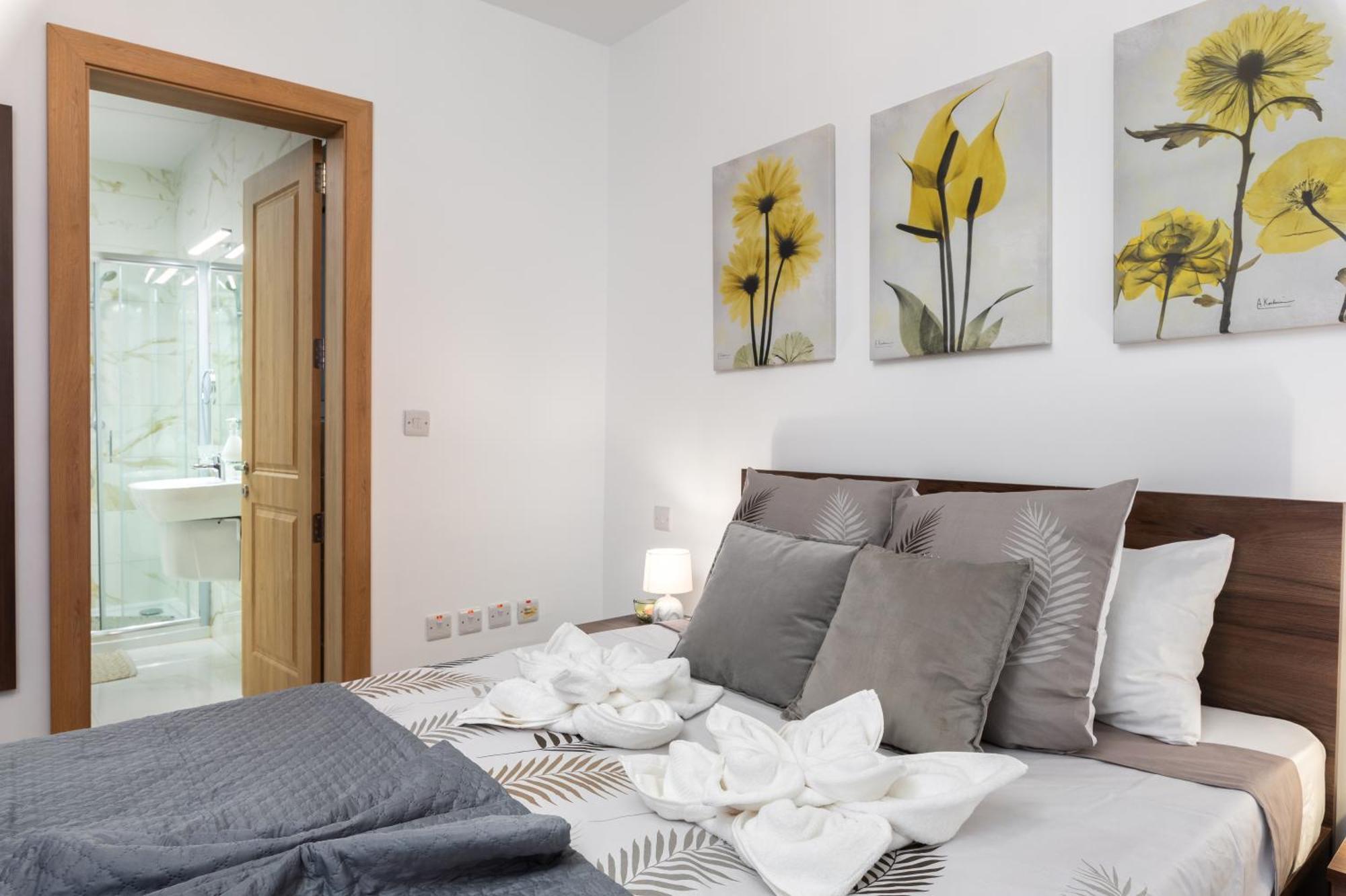 Modern 2Br Stylish Apartment With 2 Balconies - Close To St Julian'S & Sliema & Yacht Marina Pietà Eksteriør bilde