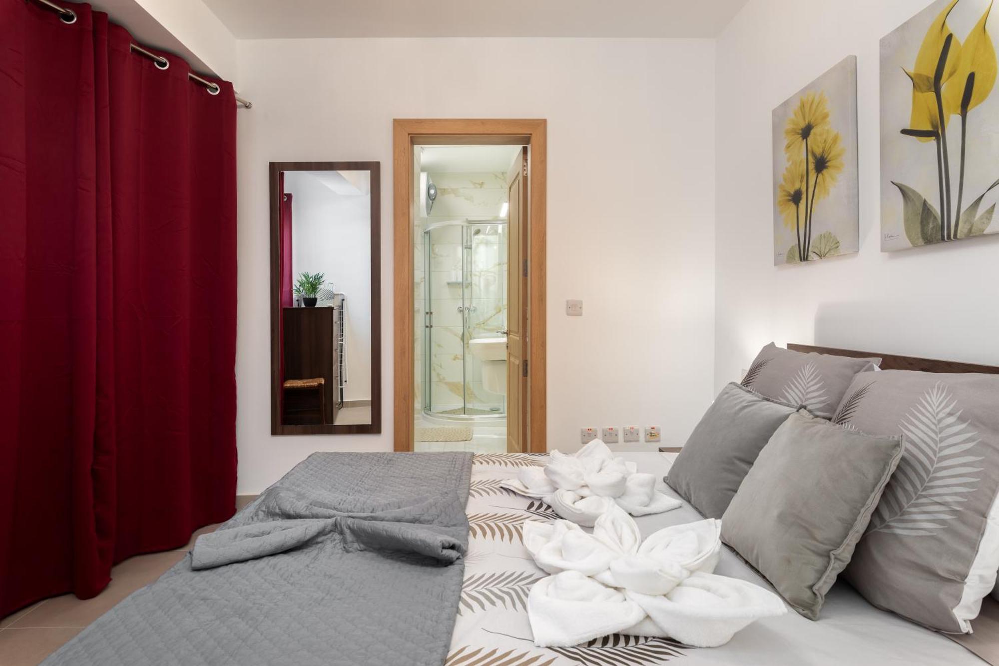 Modern 2Br Stylish Apartment With 2 Balconies - Close To St Julian'S & Sliema & Yacht Marina Pietà Eksteriør bilde