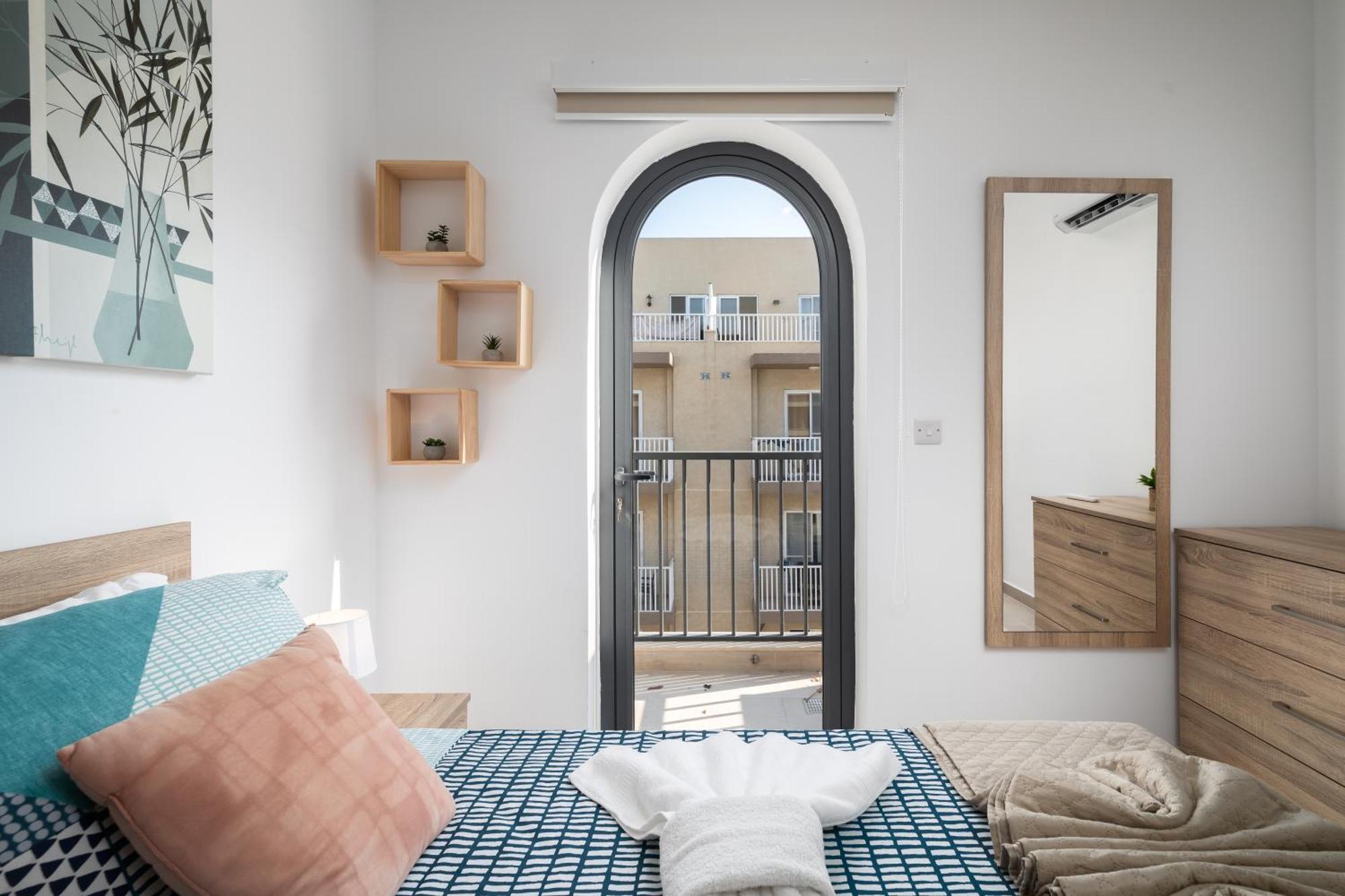 Modern 2Br Stylish Apartment With 2 Balconies - Close To St Julian'S & Sliema & Yacht Marina Pietà Eksteriør bilde